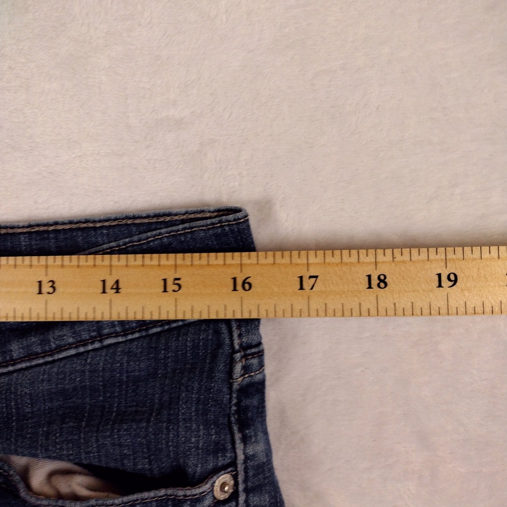 Levis 524 Too‎ Superlow Denim Shorts Medium Wash Cut Off Frayed Hem Size 11 S/C - Picture 6 of 10